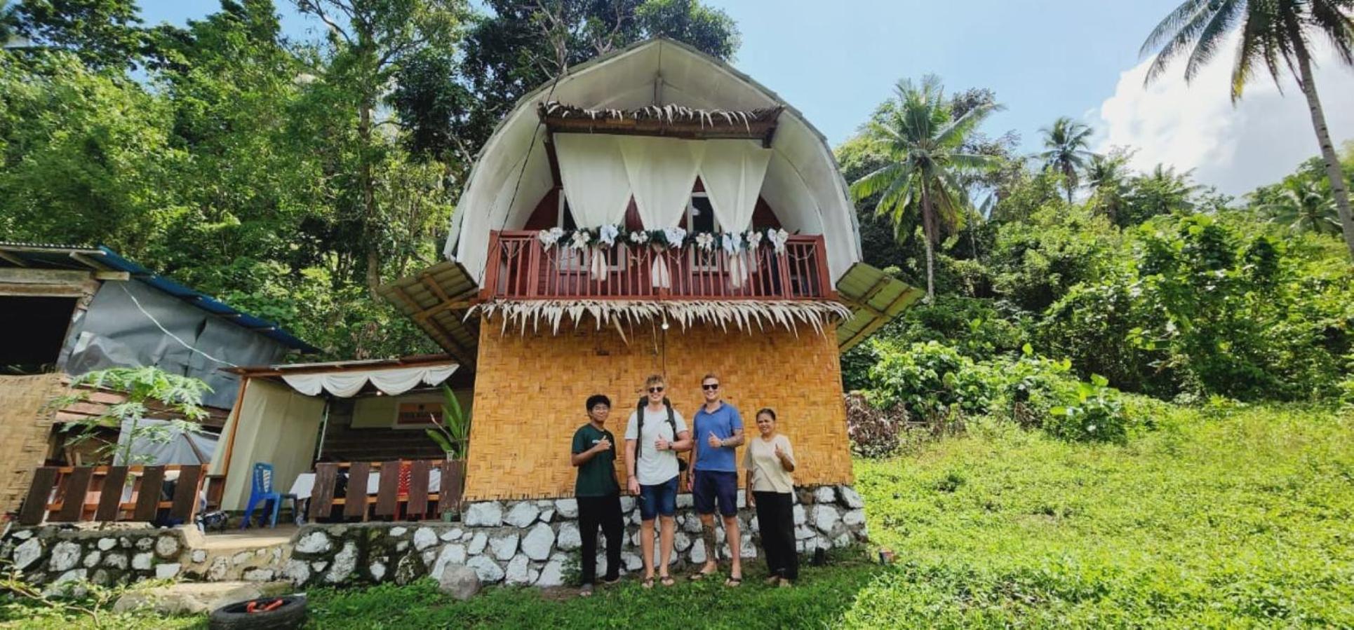 Pondok Wisata Noah Likupang Bagian luar foto