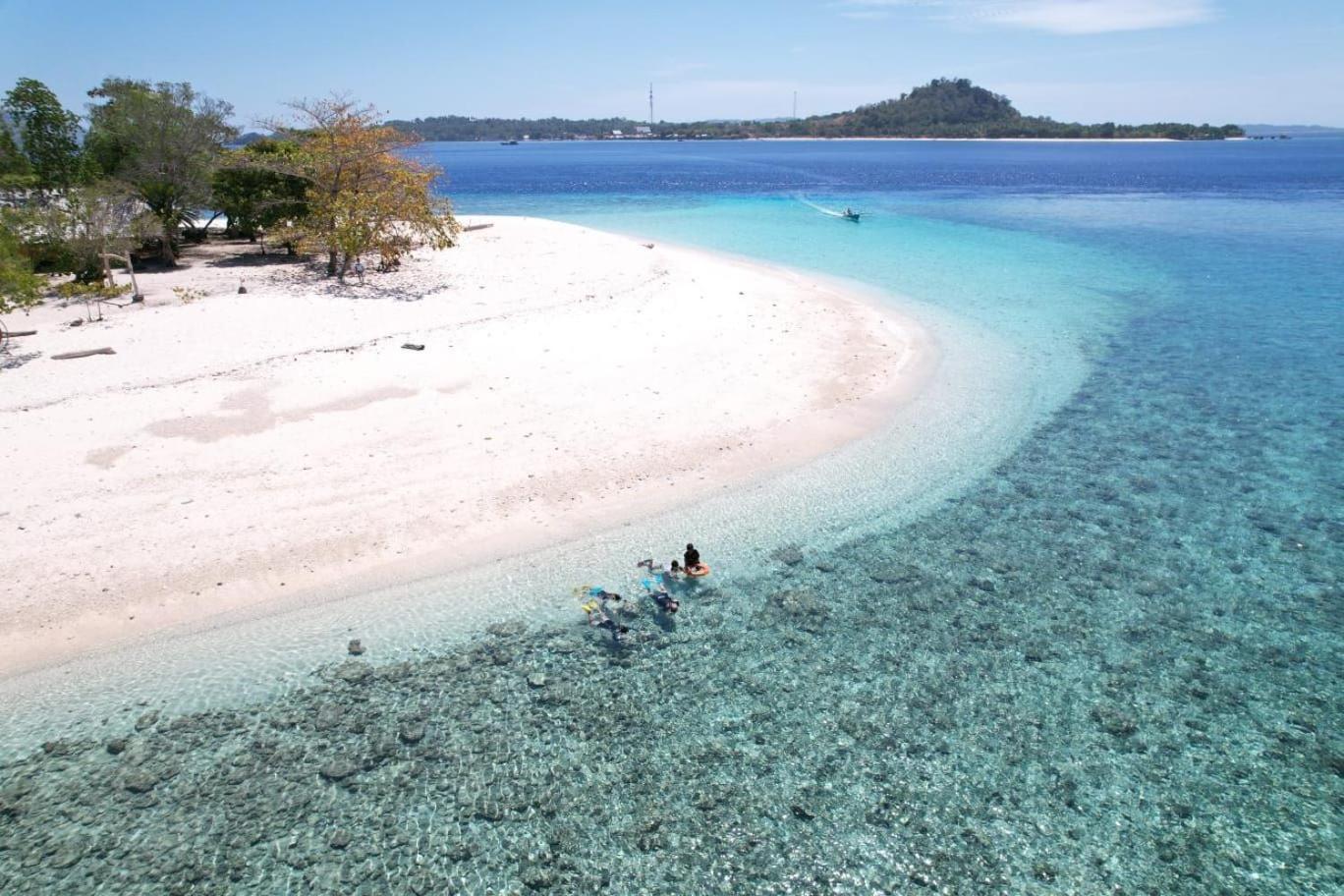 Pondok Wisata Noah Likupang Bagian luar foto