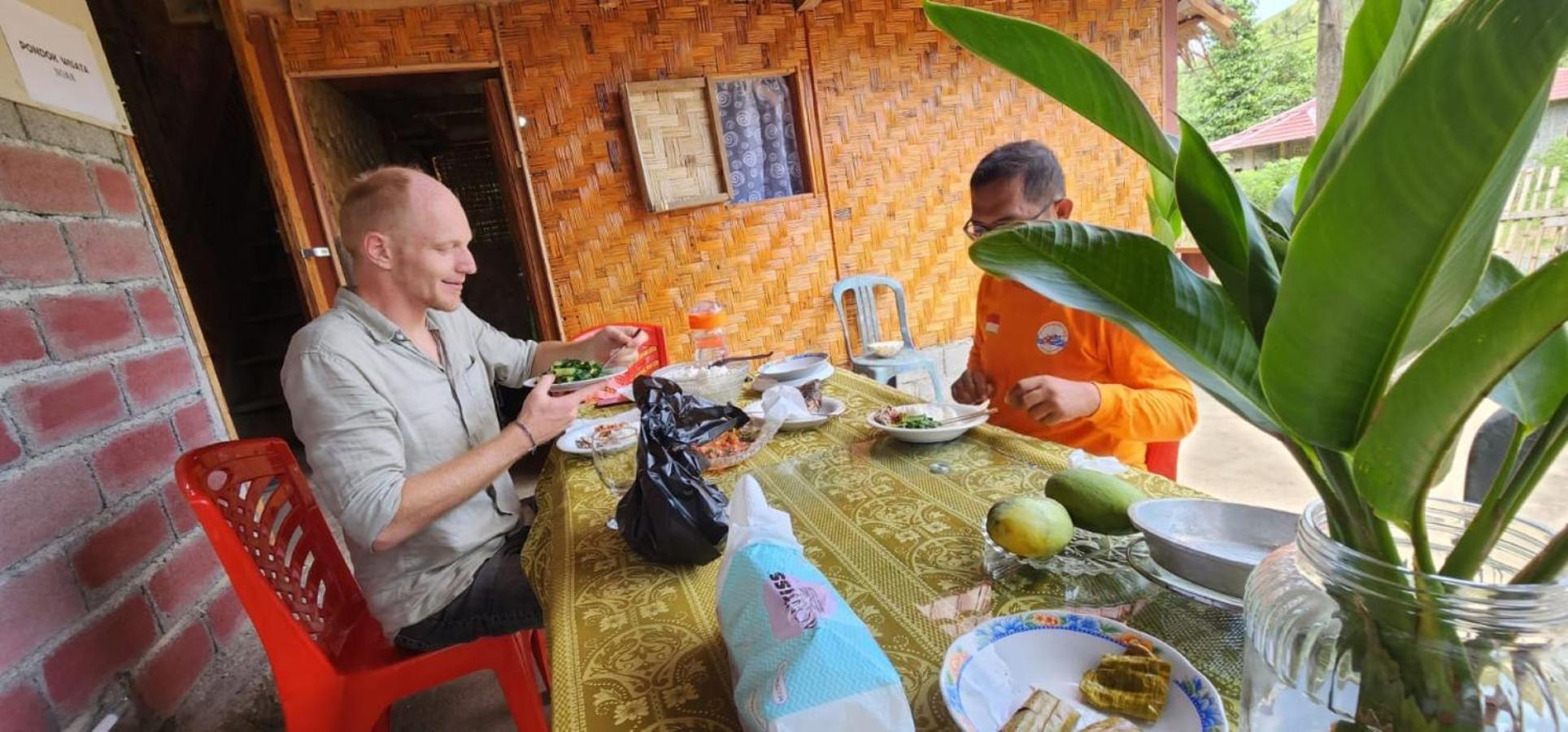 Pondok Wisata Noah Likupang Bagian luar foto